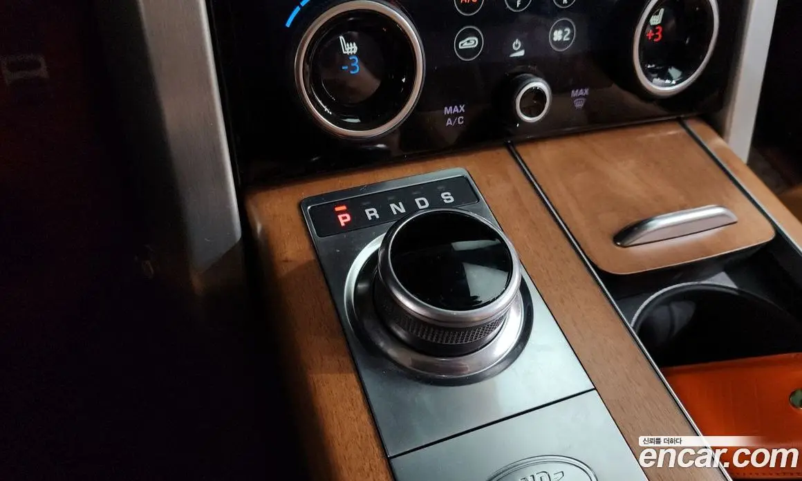 Land Rover Range Rover 2021 3.0 автомат (гидро), фото 9