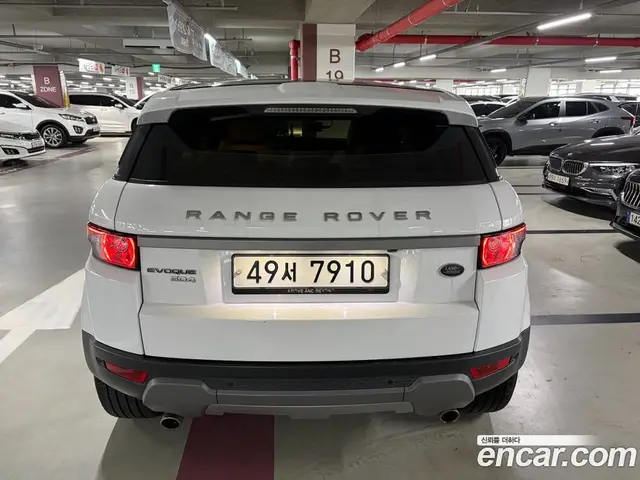 Land Rover Range Rover Evoque 2014 2.2 автомат (гидро), миниатюра 2