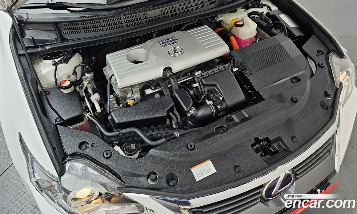 Lexus CT200h 2015 1.8 автомат (гидро), фото 6