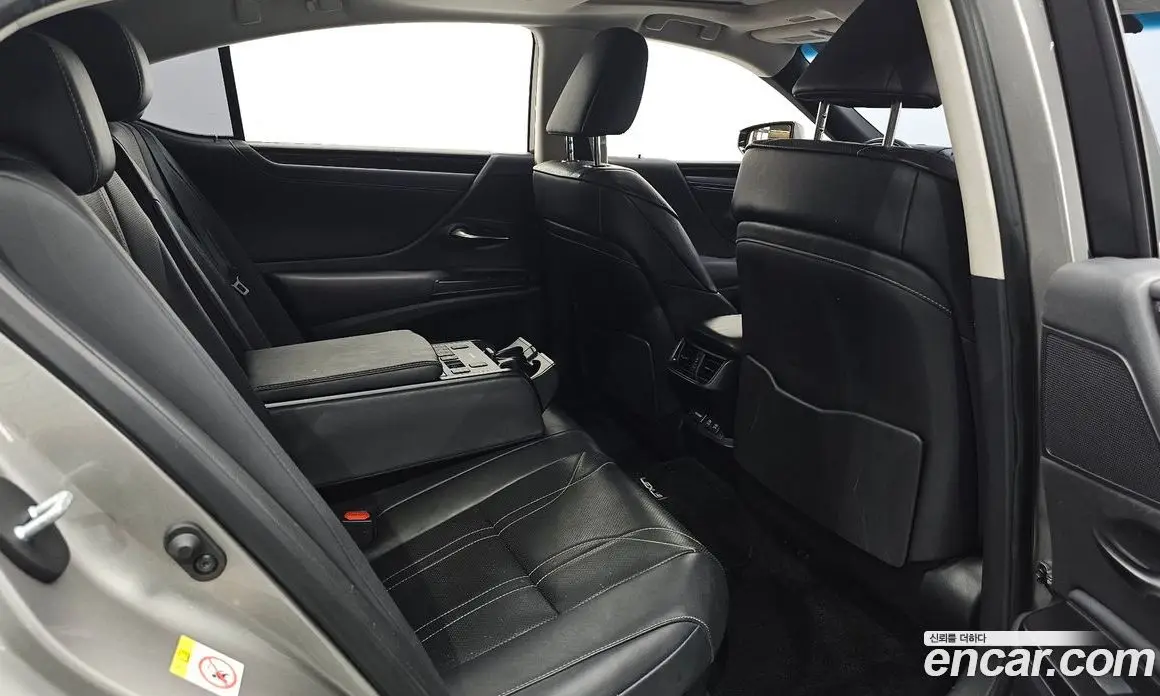 Lexus ES 2018 2.5 автомат (гидро), фото 15