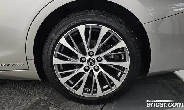 Lexus ES 2018 2.5 автомат (гидро), миниатюра 6