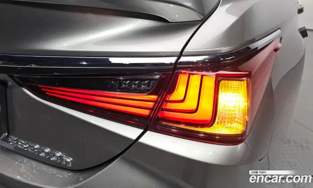 Lexus ES 2018 2.5 автомат (гидро), миниатюра 8
