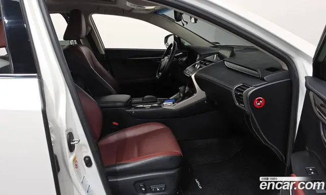 Lexus NX 2016 2.5 автомат (гидро), миниатюра 11