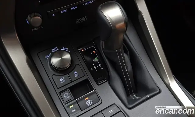 Lexus NX 2021 2.5 автомат (гидро), миниатюра 12