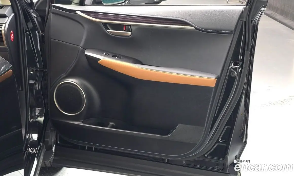 Lexus NX 2021 2.5 автомат (гидро), фото 15