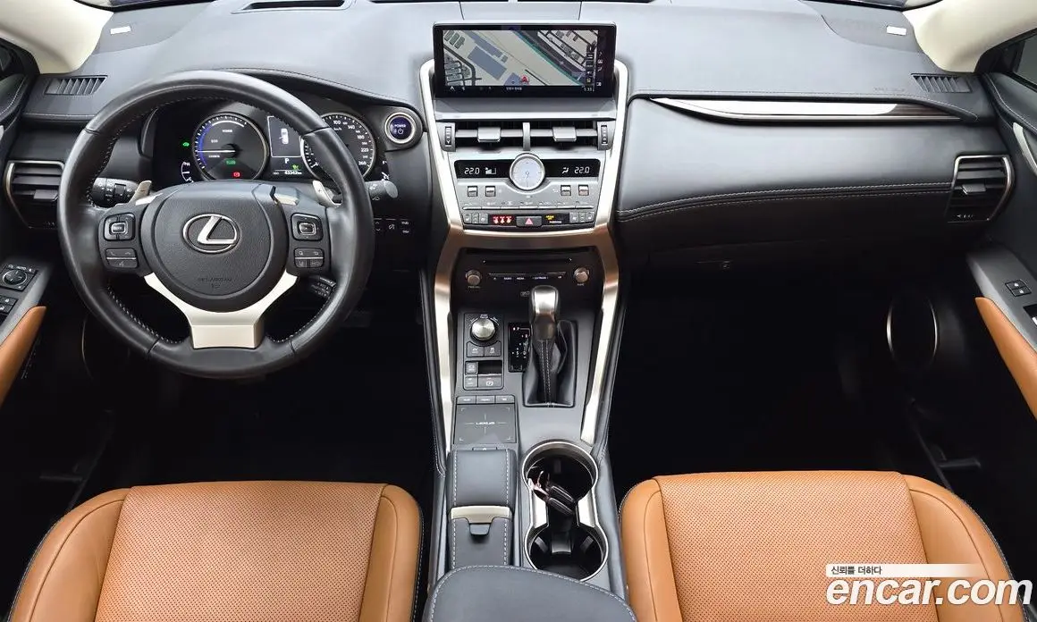 Lexus NX 2021 2.5 автомат (гидро), фото 10