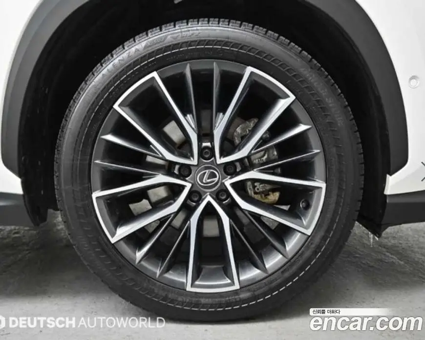 Lexus NX 2024 2.5 автомат (гидро), фото 5