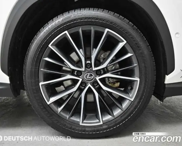 Lexus NX 2024 2.5 автомат (гидро), миниатюра 5