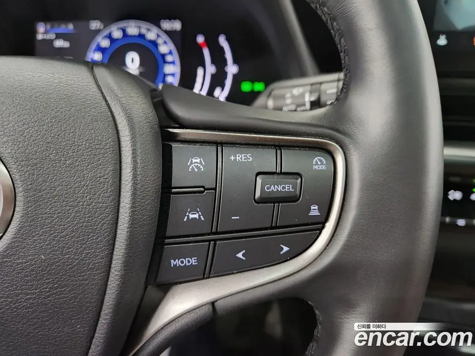 Lexus UX 2024 2.0 автомат (вариатор), фото 13