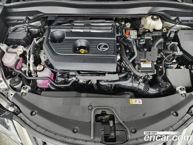 Lexus UX 2024 2.0 автомат (вариатор), миниатюра 6