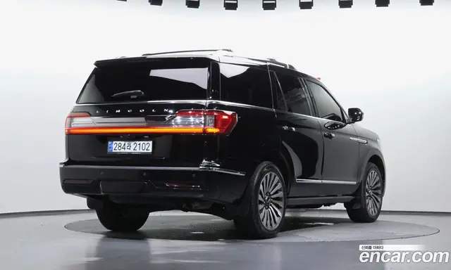 Lincoln Navigator, 2021, 73 680 км