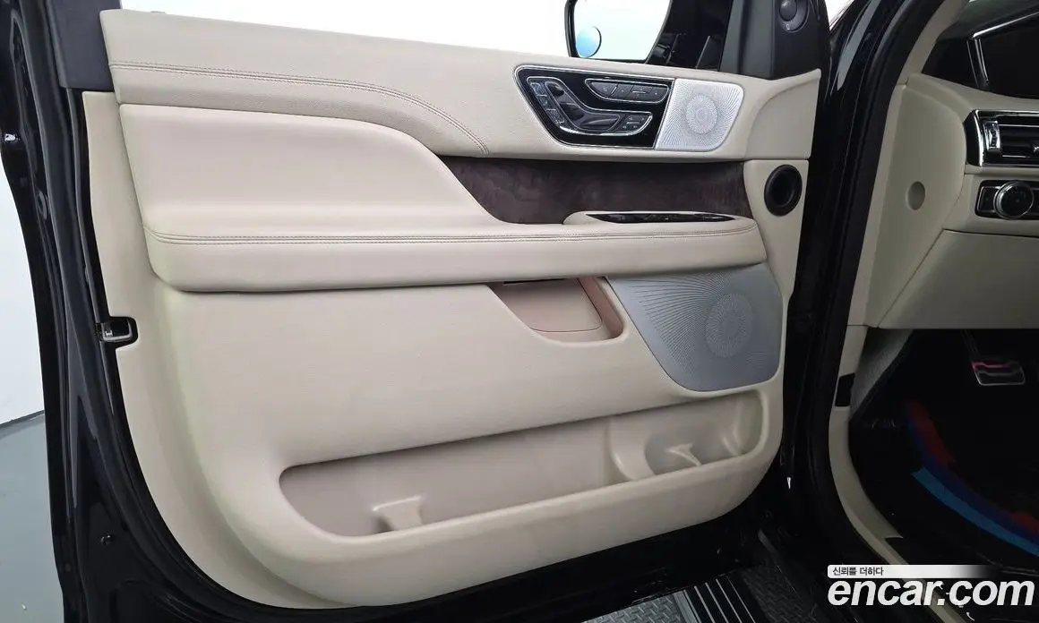 Lincoln Navigator 2021 3.5 автомат (гидро), фото 13