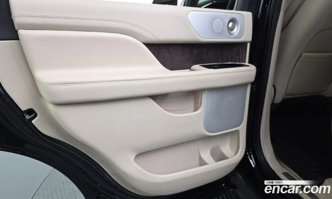 Lincoln Navigator 2021 3.5 автомат (гидро), фото 14