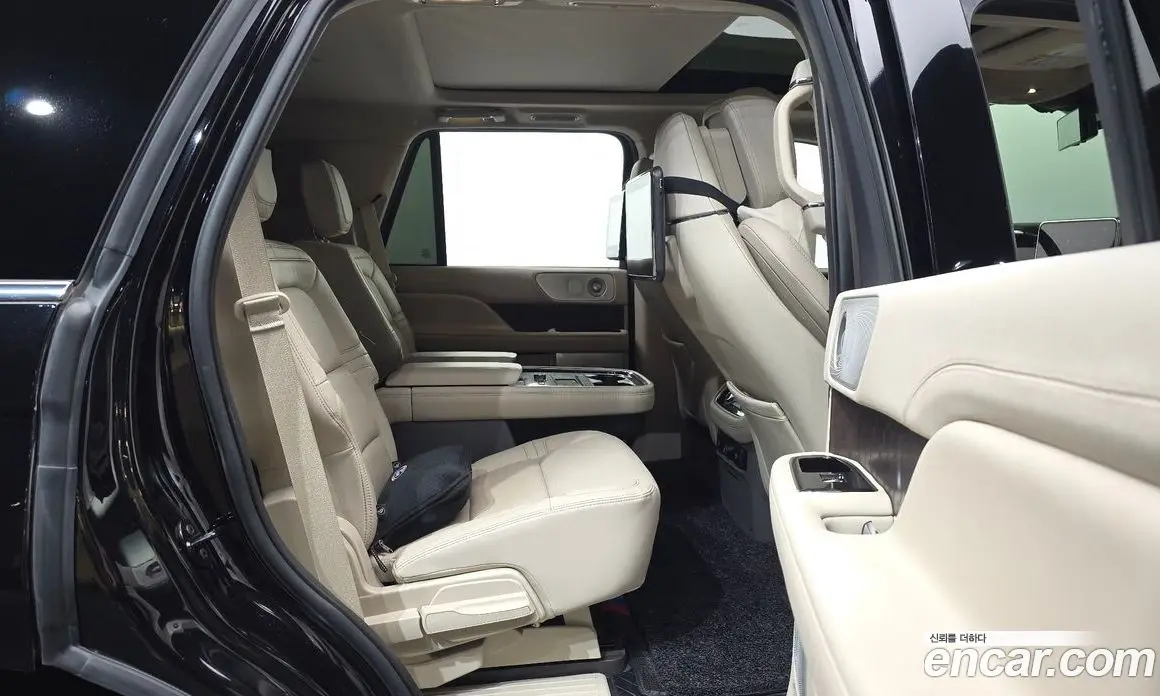 Lincoln Navigator 2021 3.5 автомат (гидро), фото 17