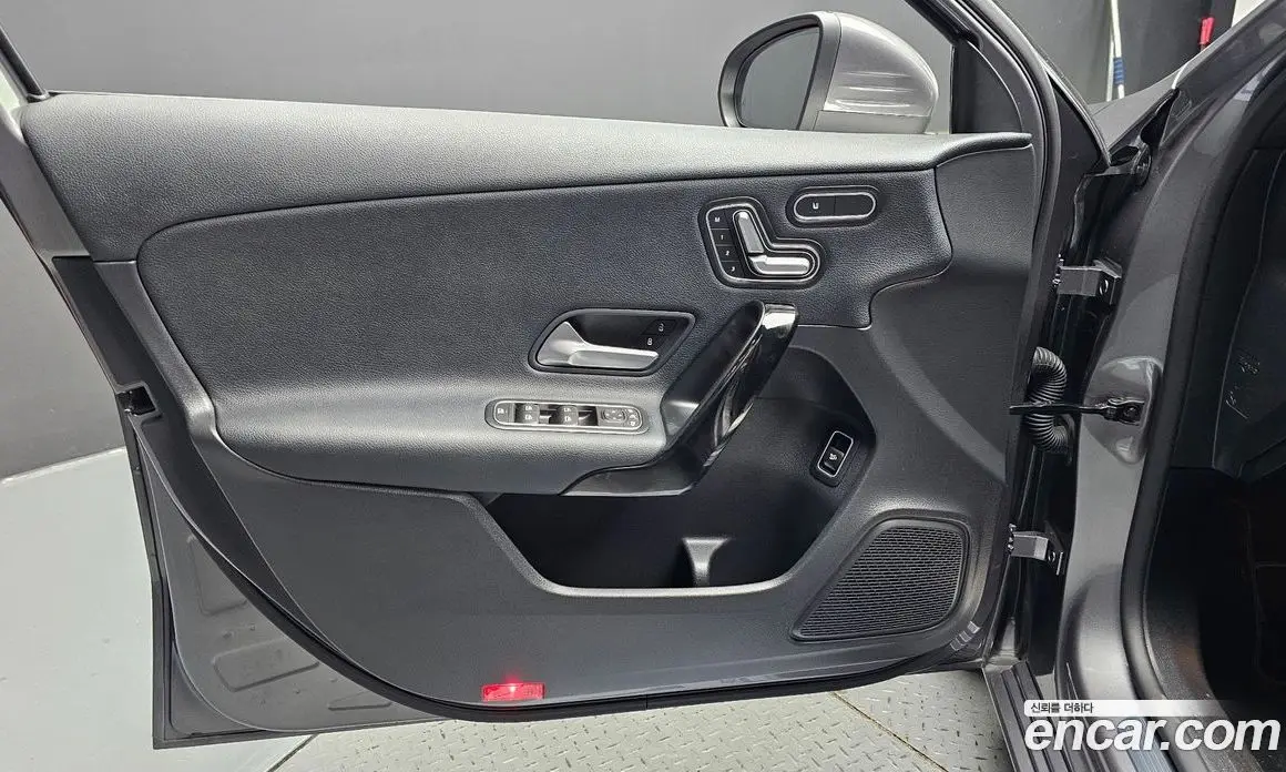 Mercedes-Benz A-Class 2020 2.0 автомат (гидро), фото 14