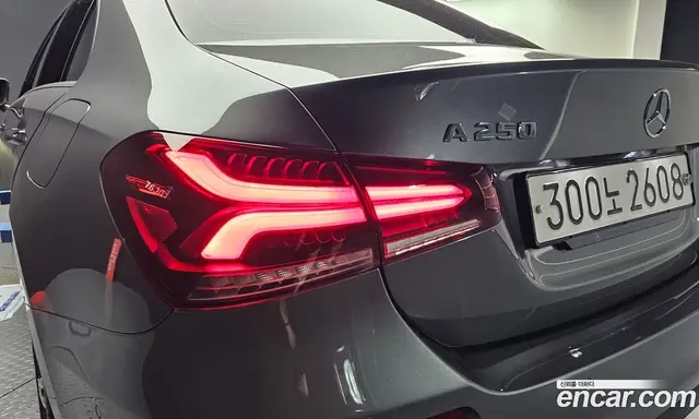 Mercedes-Benz A-Class 2020 2.0 автомат (гидро), миниатюра 9
