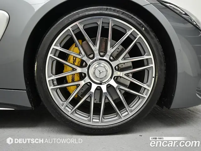 Mercedes-Benz AMG GT 2025 4.0 автомат (гидро), миниатюра 5