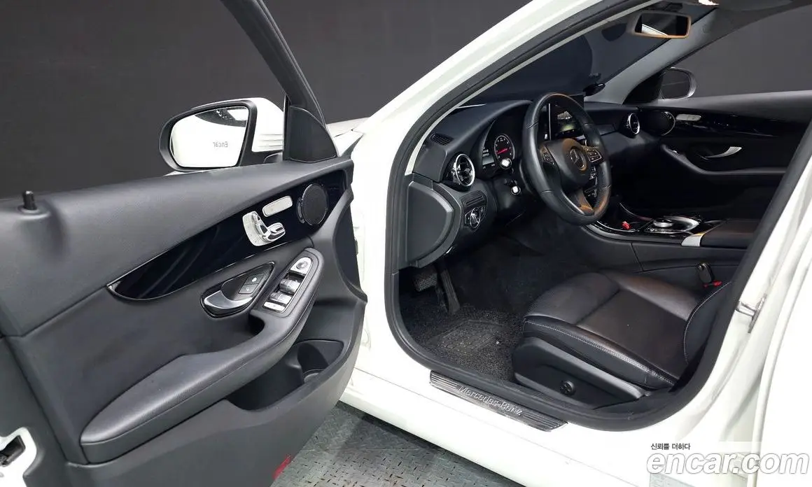 Mercedes-Benz C-Class 2016 2.0 автомат (гидро), фото 11