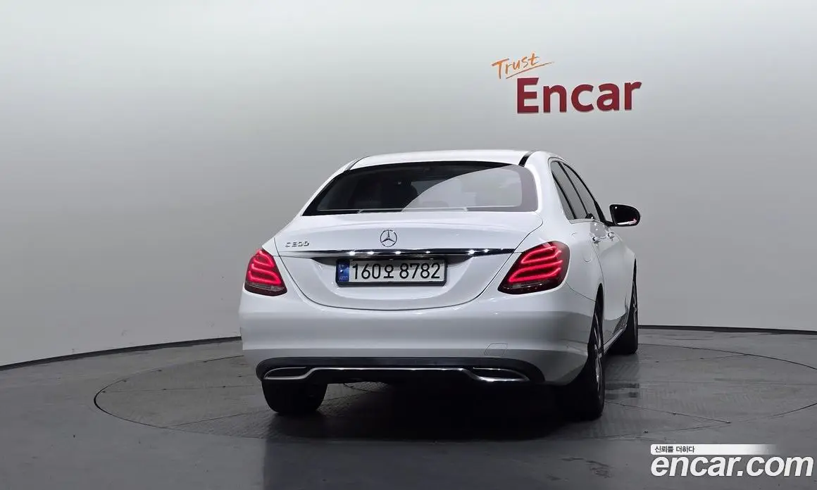 Mercedes-Benz C-Class 2016 2.0 автомат (гидро), фото 4