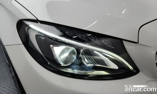 Mercedes-Benz C-Class 2018 2.0 автомат (гидро), миниатюра 8