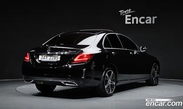 Mercedes-Benz C-Class 2019 1.9 автомат (гидро), миниатюра 2