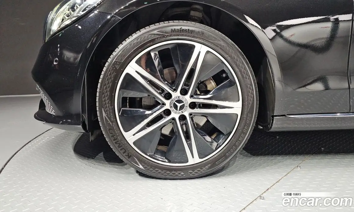 Mercedes-Benz C-Class 2019 1.9 автомат (гидро), фото 5