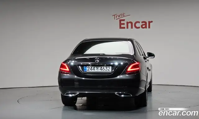 Mercedes-Benz C-Class 2020 1.9 автомат (гидро), миниатюра 3