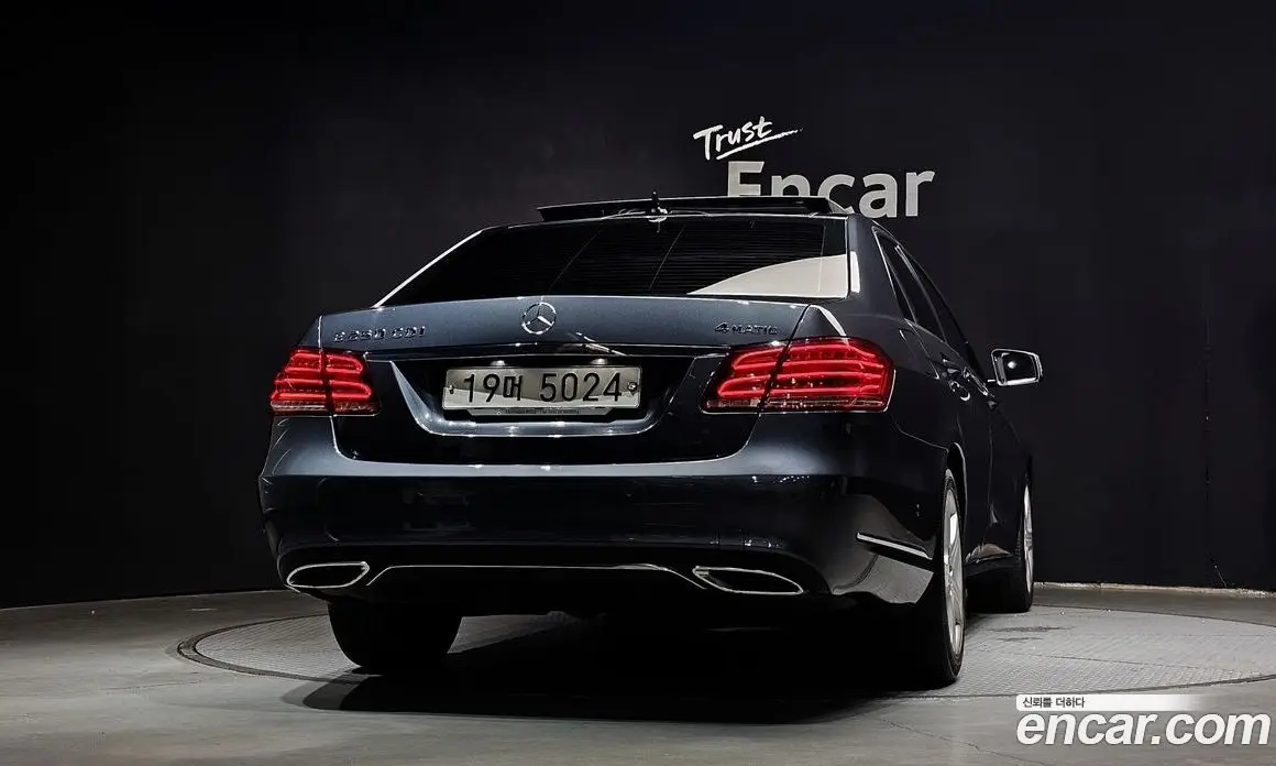 Mercedes-Benz E-Class 2013 2.1 автомат (гидро), фото 4