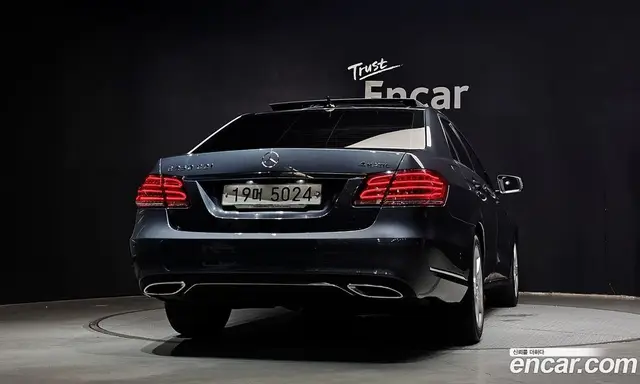 Mercedes-Benz E-Class 2013 2.1 автомат (гидро), миниатюра 4