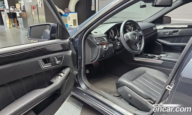 Mercedes-Benz E-Class 2013 2.1 автомат (гидро), миниатюра 10