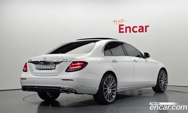Mercedes-Benz E-Class 2017 2.0 автомат (гидро), миниатюра 2