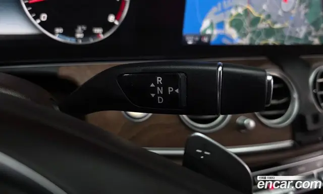 Mercedes-Benz E-Class 2017 2.0 автомат (гидро), миниатюра 9