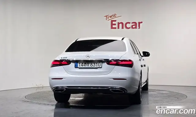 Mercedes-Benz E-Class 2020 2.0 автомат (гидро), миниатюра 4