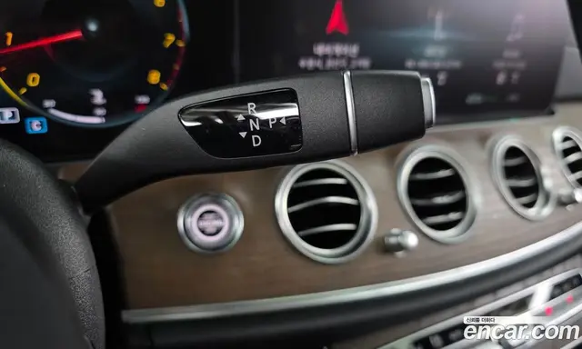 Mercedes-Benz E-Class 2020 2.0 автомат (гидро), миниатюра 12