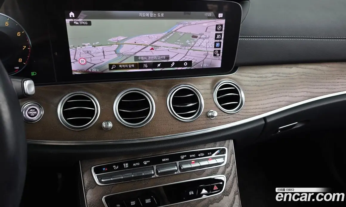 Mercedes-Benz E-Class 2020 2.0 автомат (гидро), фото 19