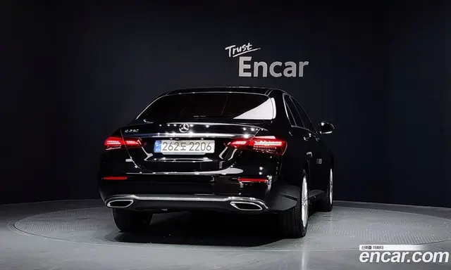 Mercedes-Benz E-Class 2020 2.0 автомат (гидро), миниатюра 4