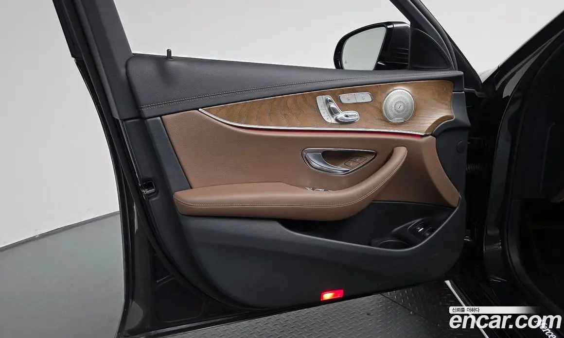 Mercedes-Benz E-Class 2021 2.0 автомат (гидро), фото 14