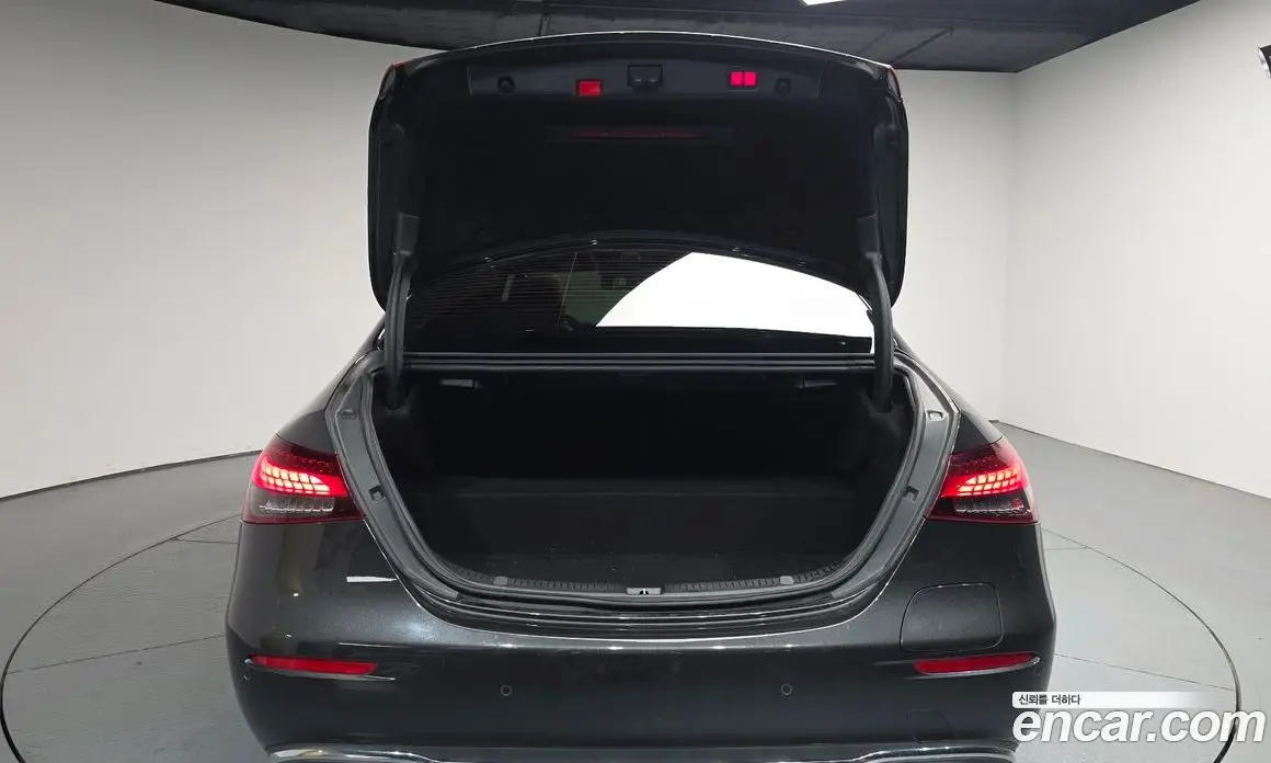 Mercedes-Benz E-Class 2021 2.0 автомат (гидро), фото 26