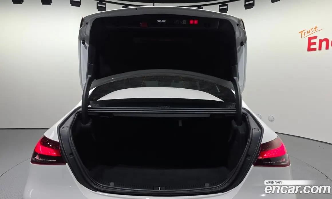 Mercedes-Benz E-Class 2023 2.0 автомат (гидро), фото 22