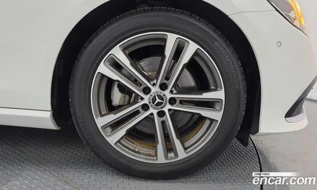 Mercedes-Benz E-Class 2023 2.0 автомат (гидро), миниатюра 7