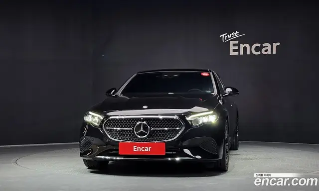Mercedes-Benz E-Class 2024 2.0 автомат (гидро), миниатюра 3