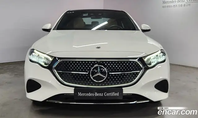 Mercedes-Benz E-Class 2025 2.0 автомат (гидро), миниатюра 3