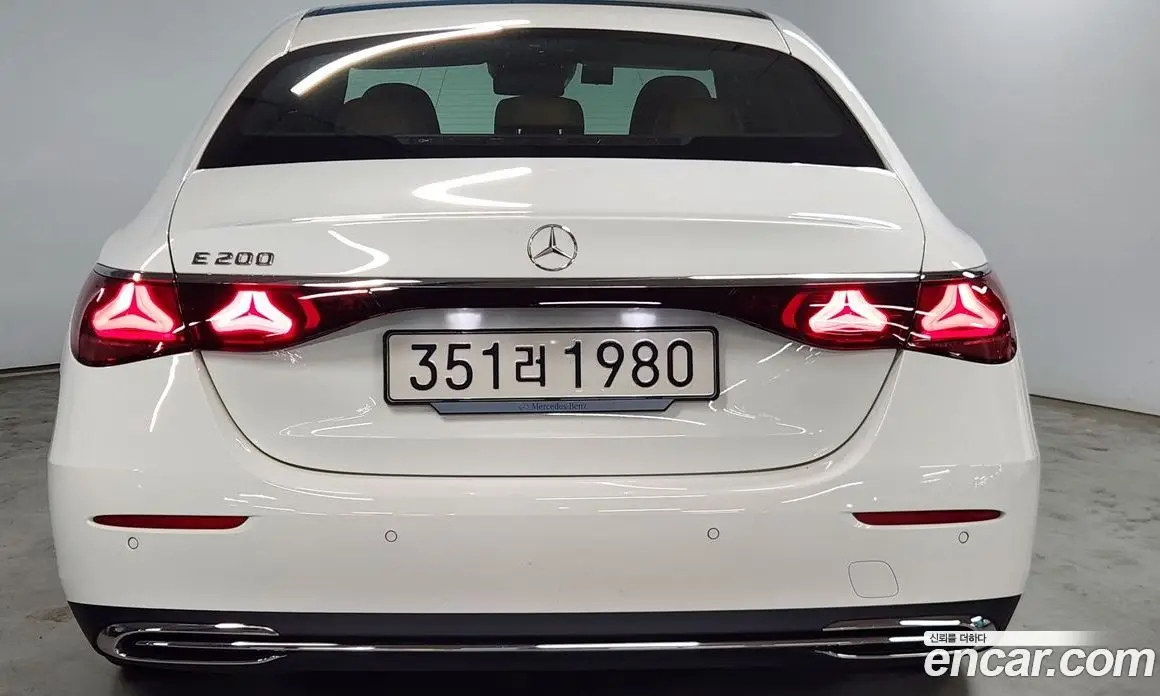 Mercedes-Benz E-Class 2025 2.0 автомат (гидро), фото 4