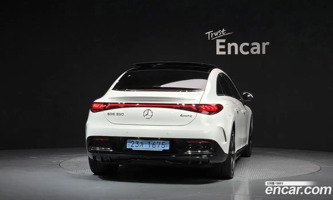 Mercedes-Benz EQE 2023 0.3 автомат (гидро), фото 4