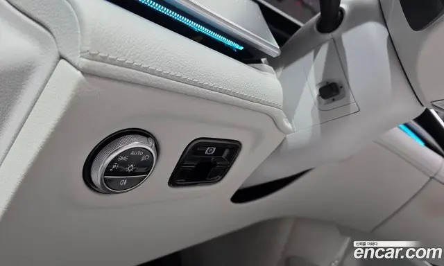 Mercedes-Benz EQE 2023 0.3 автомат (гидро), миниатюра 10