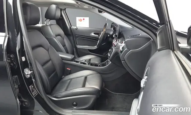 Mercedes-Benz GLA-Class 2019 2.0 автомат (гидро), миниатюра 11