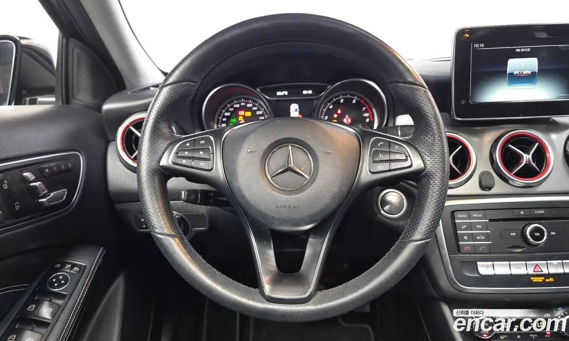 Mercedes-Benz GLA-Class 2019 2.0 автомат (гидро), фото 13