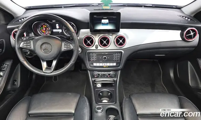 Mercedes-Benz GLA-Class 2019 2.0 автомат (гидро), миниатюра 7