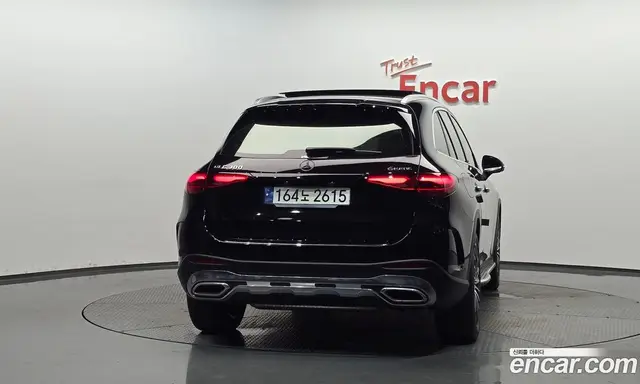 Mercedes-Benz GLC-Class 2023 2.0 автомат (гидро), миниатюра 3