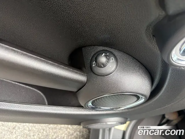 Mini Cooper 2011 1.6 автомат (гидро), миниатюра 9